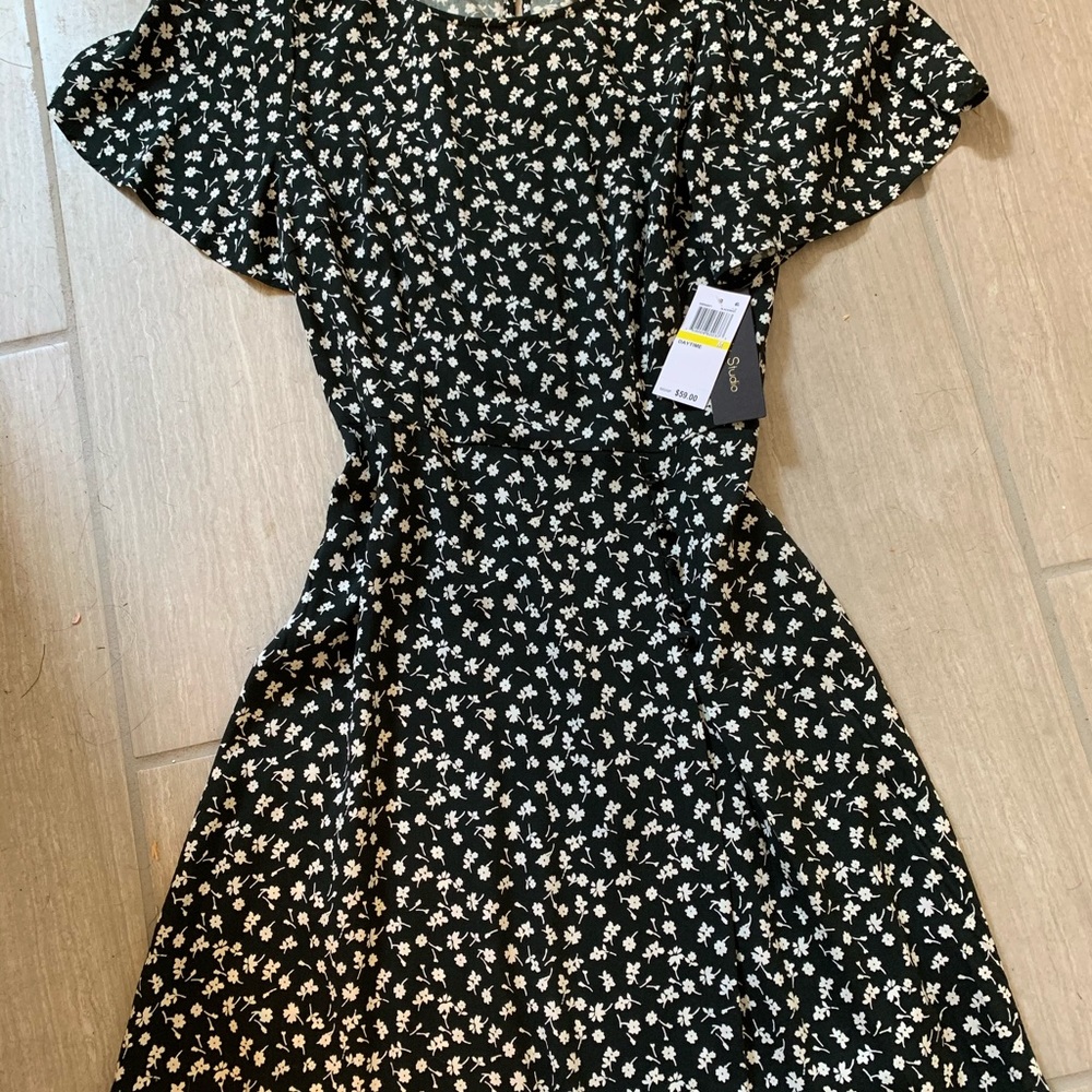 Floral dress with sleeves